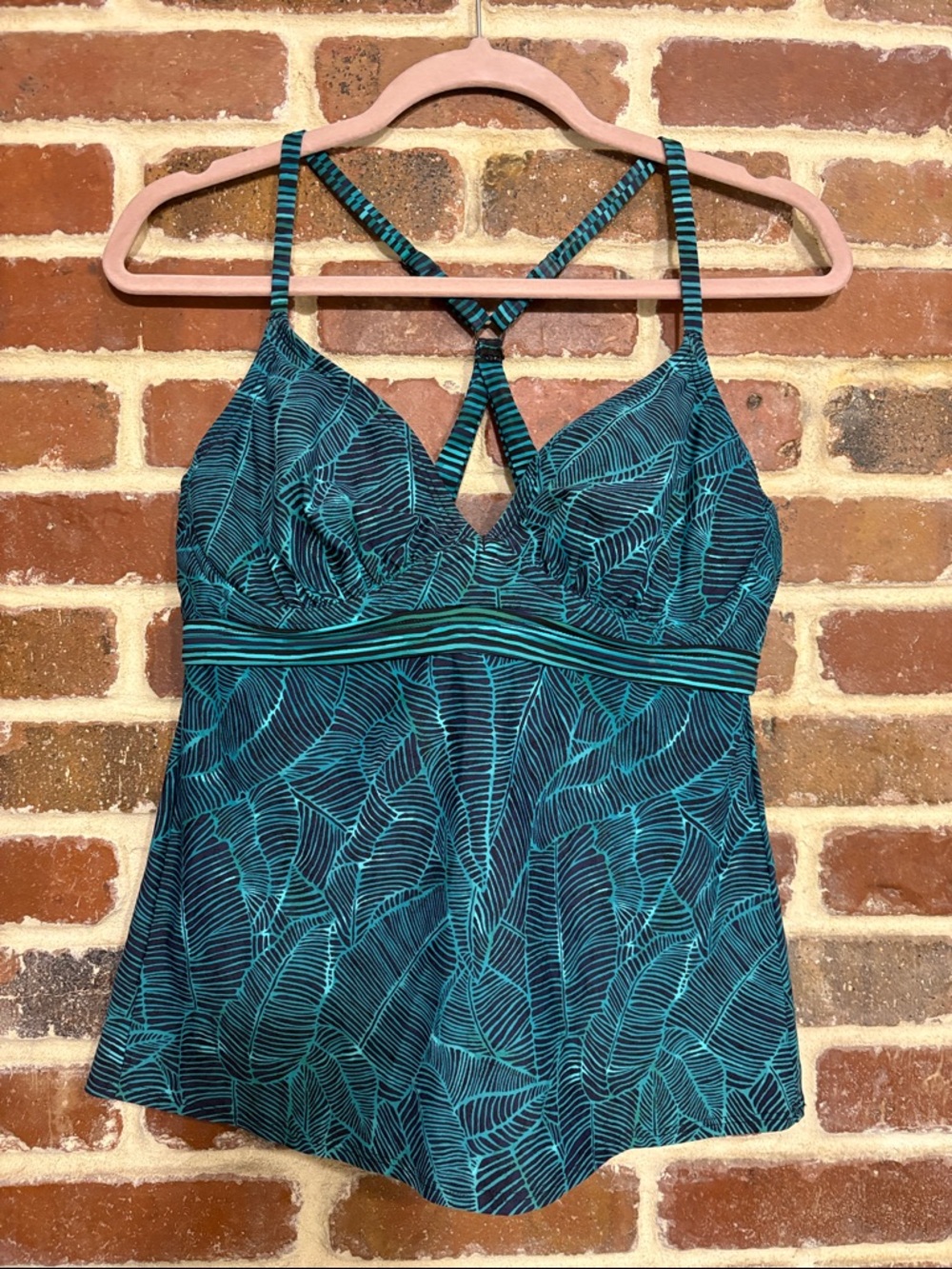 Title Nine Leaf-Print Strappy Tankini Top in Teal and Black 34D